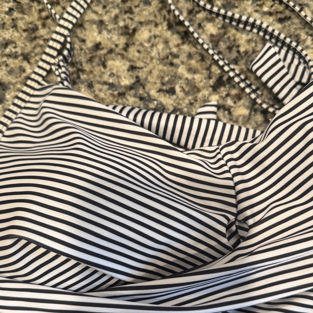 Floral and Striped Tummy Control High Waisted Women’s Swimsuits size XL - Picture 8 of 8